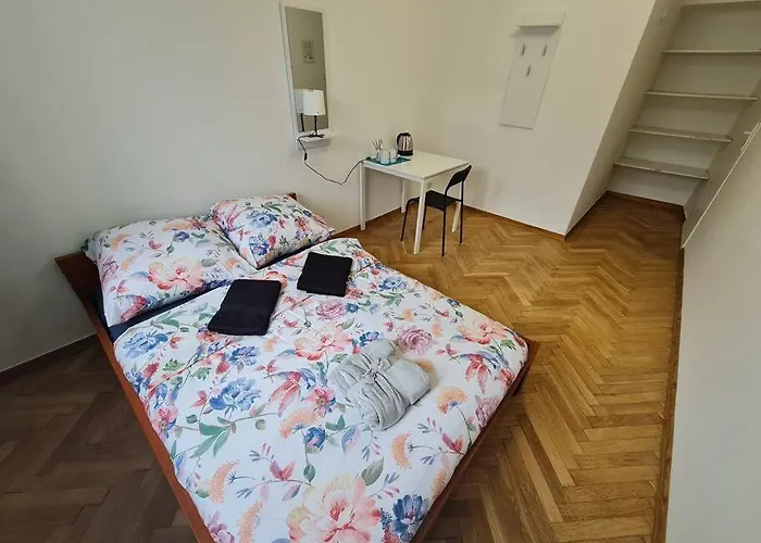 Fantastic Waw - O13 Room F